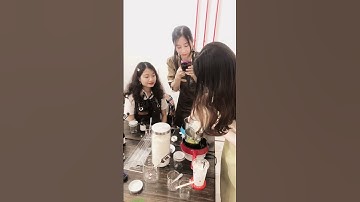 Thắm Tiêu lần đầu trải  nghiệm workshop làm nến thơm tại Đà Nẵng