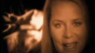 Video thumbnail of "Mary Chapin Carpenter - Almost Home"