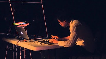 Spatial Mixing of Effects using The Leap Motion