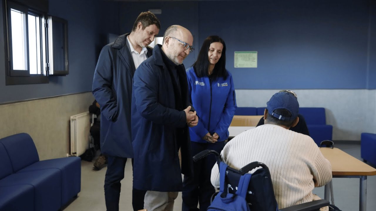 Visita al Centro de Acogida Pinar de San José por la Campaña del Frío