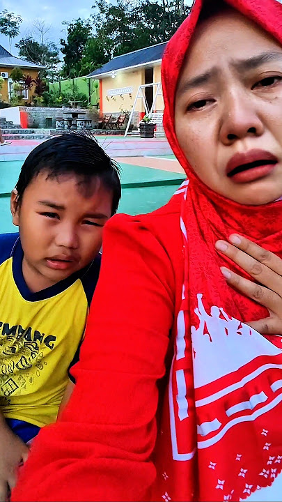 Mama Riska Vlogs Watching Squid Game, Elsa Rafisqy Enjoys Swimming and Playing in the Water, Rafi...