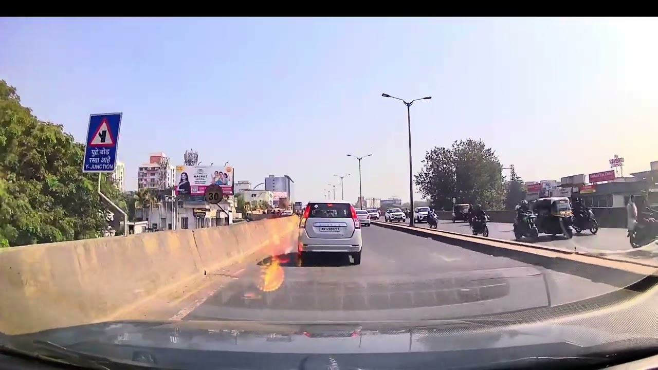 Caught on Camera! 🚨 Wrong-Side Rider on One-Way Bridge | Shocking Traffic Moment 