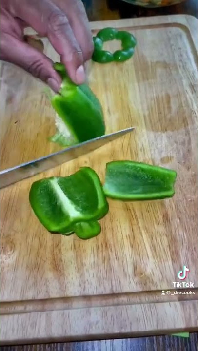 The only way to cut bell peppers / capsicum .#zerowaste