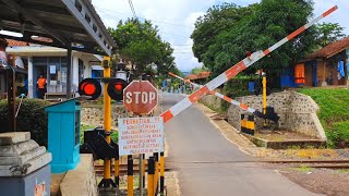 Palang Langka! Perlintasan Kereta Api Sukasenang Tasikmalaya