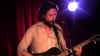 Video voorbeeld van "Father John Misty - nothing good ever happens at the old thirsty crow - @ Maxwell's on 05/17"