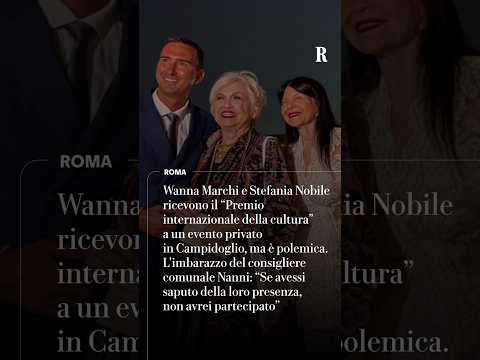 Video A Wanna Marchi e Stefania Nobile il Premio internazionale della cultura in Campidoglio, è polemica