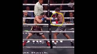 Pitbull vs Roach RD 11: Pitbull Face 22     Body 5. Roach Face 11 Body 2 #mexico vs #usa #boxing