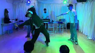 タンス 姉妹でダンス練習🎶😈✨ @straykids_official_jp の「case143」✨ 踊っ