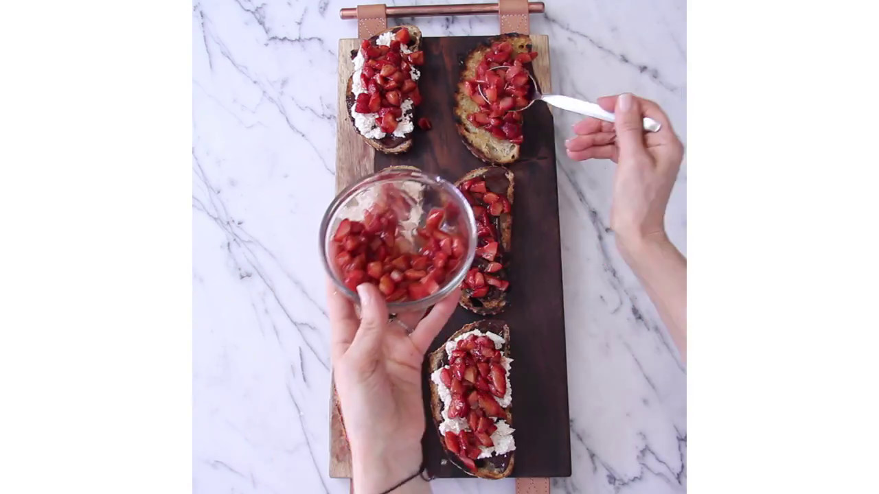 Roasted Strawberry Bruschetta - YouTube