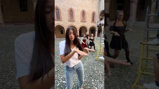 Sofì balla durante le riprese 😂