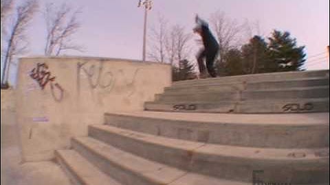 Ethernal Skate Films / Loanique Turcotte: Frontside Five-O grind @ Skate Plaza Blainville