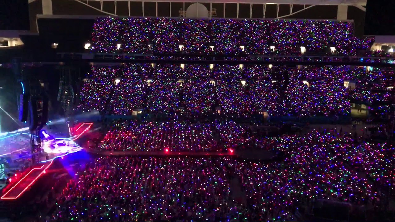 COLDPLAY CHARLIE BROWN LIVE AT THE HARD ROCK STADIUM IN MIAMI 08 28 17 COLDPLAY CHARLIE BROWN LIVE AT THE HARD ROCK STADIUM IN MIAMI 08 28 17