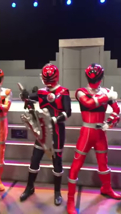 Lupinrangers, Patrangers and Kyurangers greeting fans