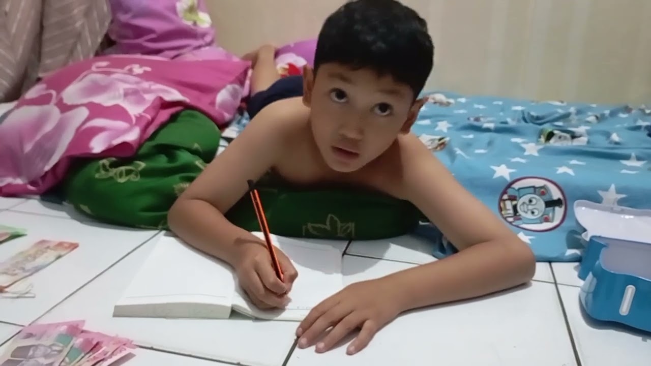 Menghitung uang Sunat, aku dapat 4juta 100ribu