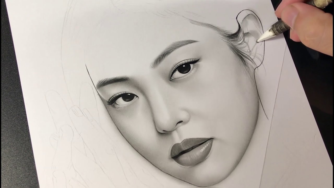 Jennie Outline Drawing
