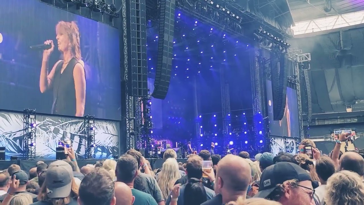 The Pretenders Brass In Pocket Taylor Hawkins Tribute Concert