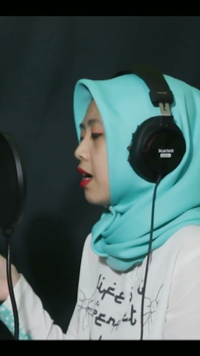 Suara merdu Cover lagu ebiet G ade