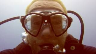 A dive in Koh Phi Phi Viking Cave