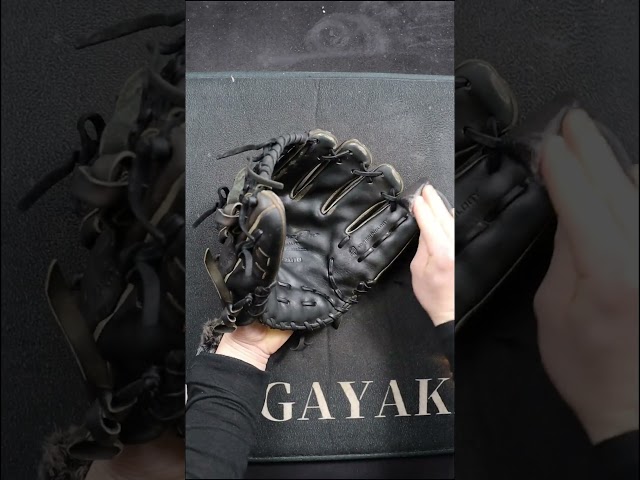 【asmr】光沢えぐい。キズを治癒する❤️‍🩹 #asmr #野球 #軟式グローブ #グラブメンテナンス #baseball