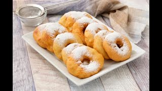 Apple and pineapple fritters: it's impossibile to resist!