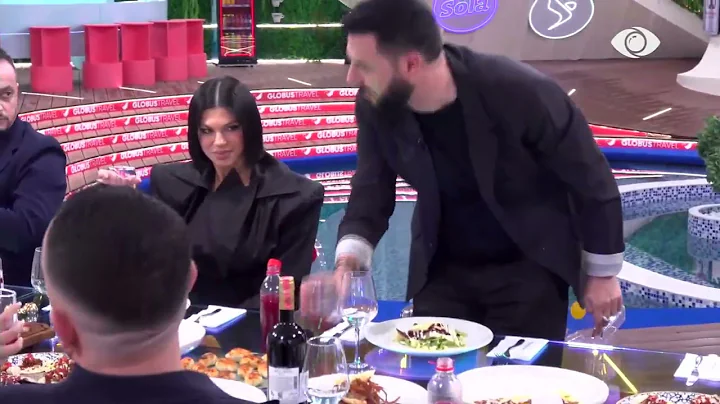 “Gëzuar!”/ Banorët trokasin gotat për herë të parë brenda shtëpisë: Fitoftë më i miri! - BBVA 5