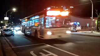 805路線公車行經捷運亞東醫院站(西元2021年09月11日)