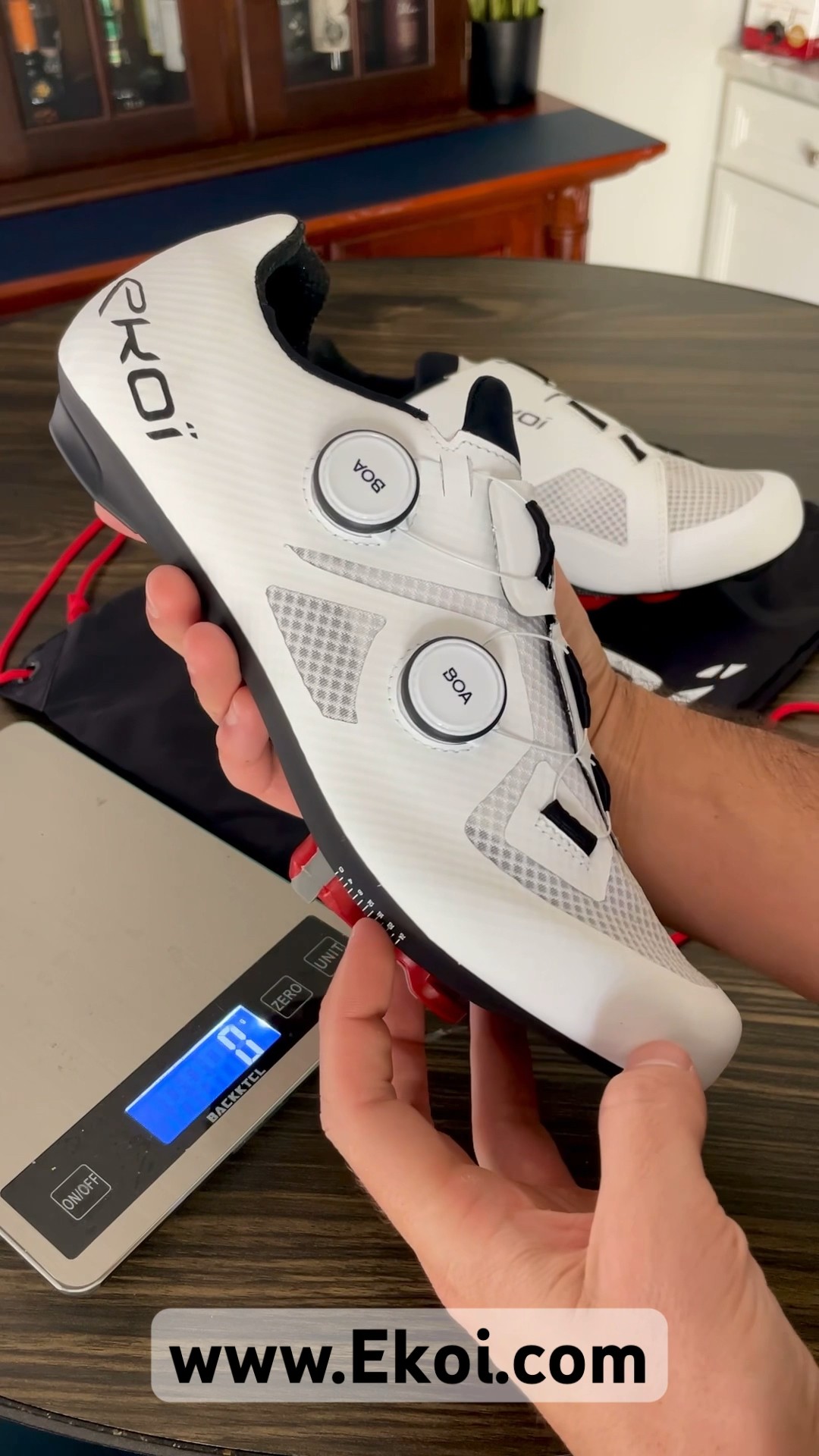 Ekoï R4 Light - Blending Light, Stiff, and Airy Into a