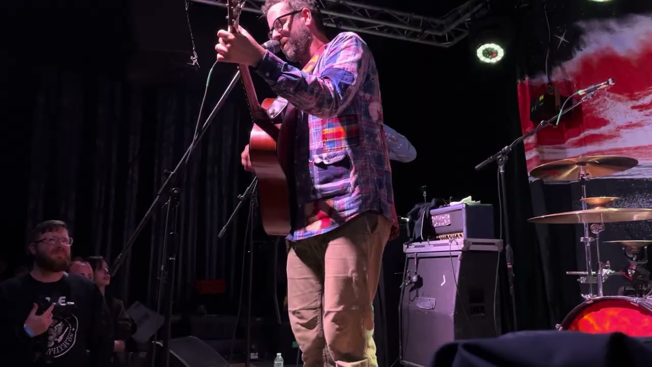 Mira AJJ - Human Centipede NEW SONG Louisville Ky 12/19/25 en YouTube Mira AJJ - Human Centipede NEW SONG Louisville Ky 12/19/25 en YouTube
