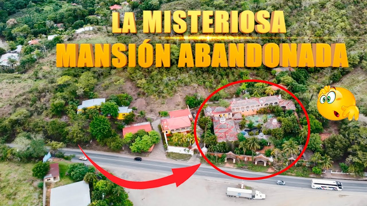 La ALDEA con una Mansión Abandonada en/ Gualán Zacapa Guatemala.