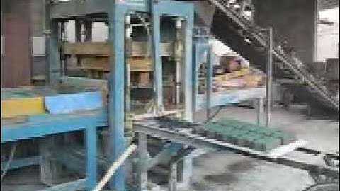 NOAH QFT4-30 BLOCK MACHINE