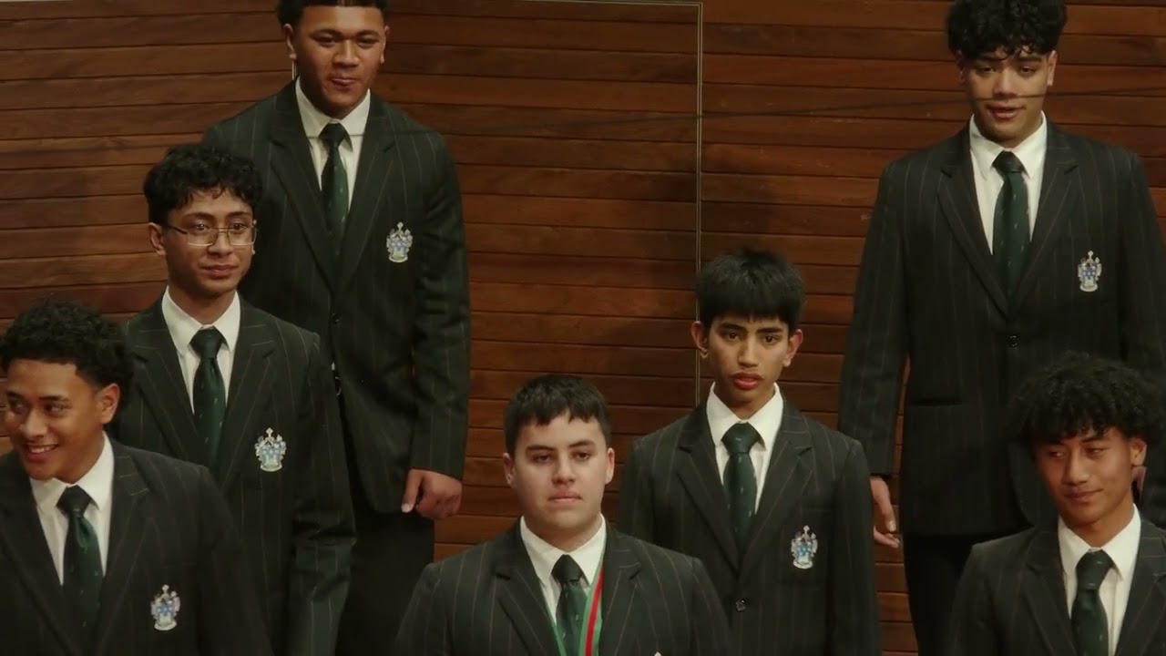 Guarda Dilworth School, Fortissimo | La Cucaracha – trad. Mexican folk song, arr. Robert Sund su YouTube Guarda Dilworth School, Fortissimo | La Cucaracha – trad. Mexican folk song, arr. Robert Sund su YouTube