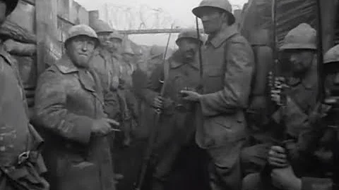 Quale poeta partecipò alla seconda guerra mondiale?