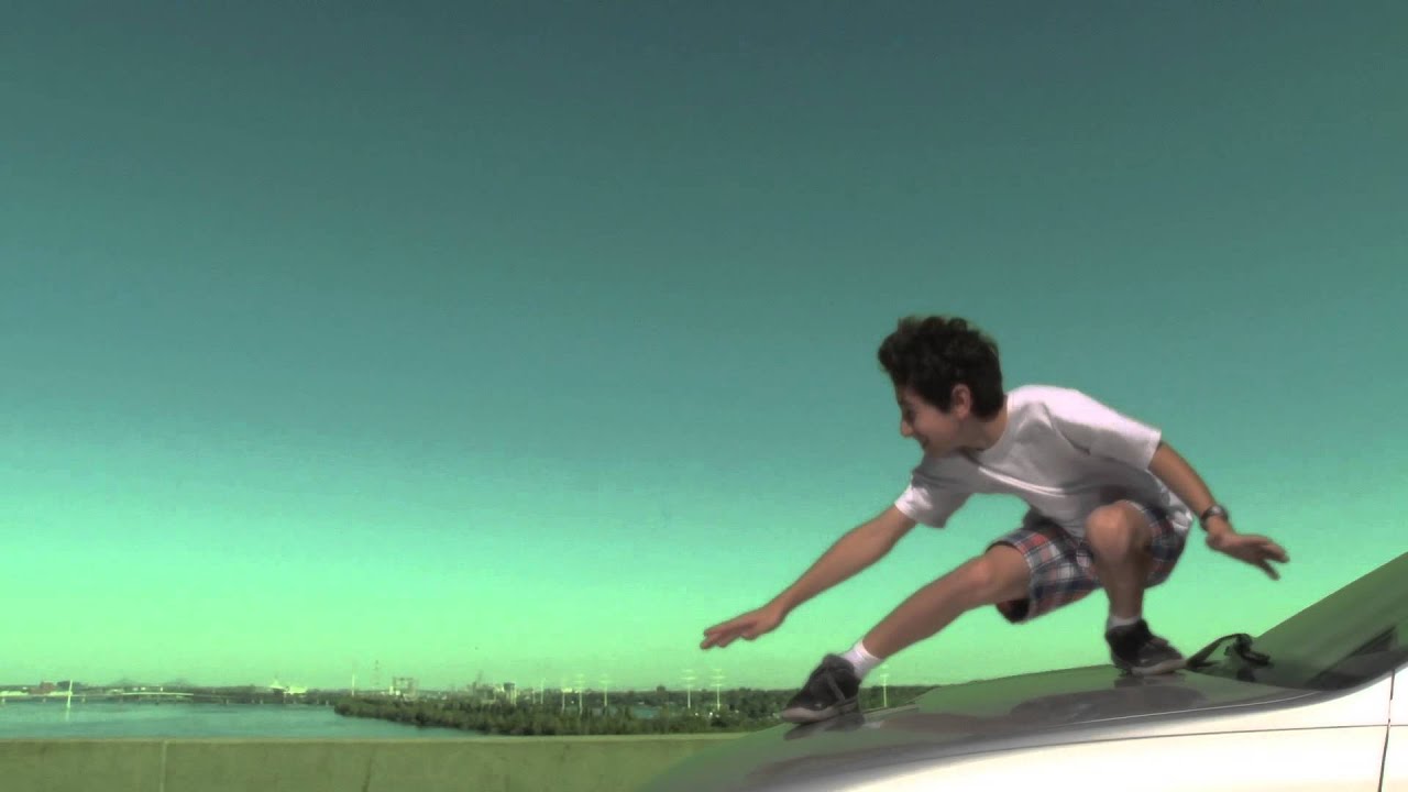 12 year old kid hood surfing on Champlain Bridge YouTube