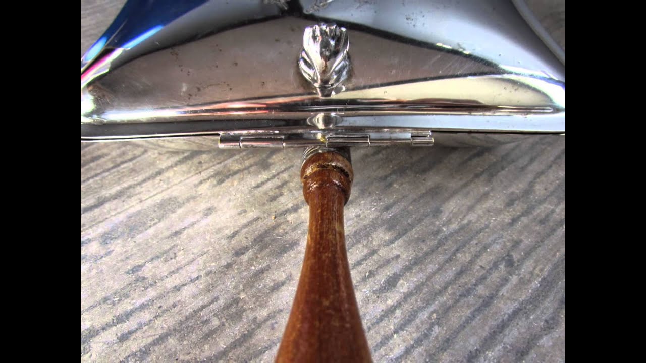 Vintage Sheffield Silver Co Silverplate Silent Butler Ash Tray w/ Horse Crest