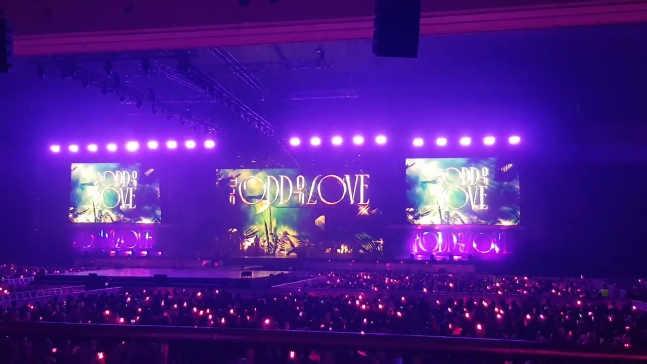 Feel So Fine sing a long - Taeyeon The Odd of Love in Jakarta