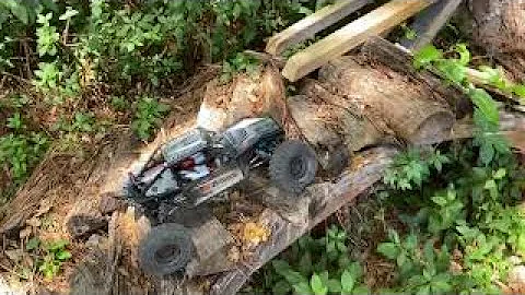 Backyard course rc crawler Axial Capra