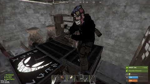 How it feels to play Rust at 3 AM