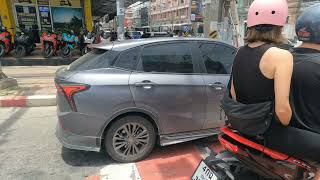 4 Minutes On Motorbike Taxi From The Baan Souy To Dongtan Beach Jomtien