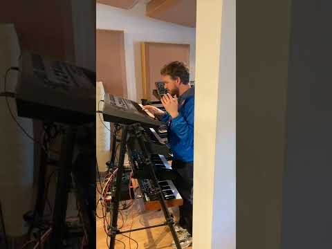 Steve Mill - Love Attack (Lorenz Rhode Remix) - live synth jam
