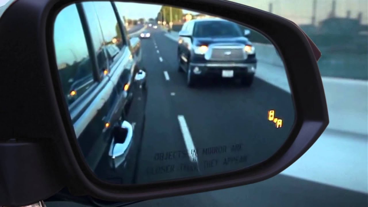 Blind Spot Monitor 2014 Highlander Toyota - YouTube