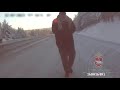 Автоинспекторы оказали помощь замерзавшему на трассе в Пермском крае дальнобойщику из Ирана