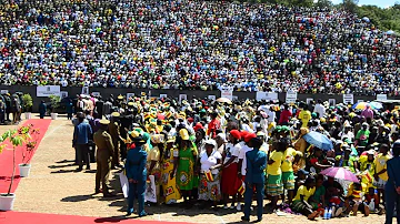 Cde V. Mwashita & V. Chitepo arrival at the Heroes Acre