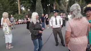 А Птицы Улетают На Юг!!!💃🌹Танцы В Парке Горького!!! 💃🌹Харьков 2021