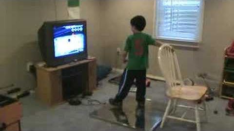 7 Year Old Kid Dancing DDR--Until Forever