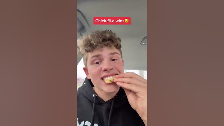 Eating and rating french fries from different restaurants! #shorts #fries #rate