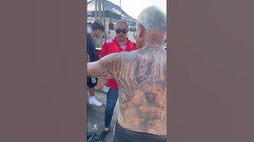 "Tattoo word lelijk als je oud bent toch?"