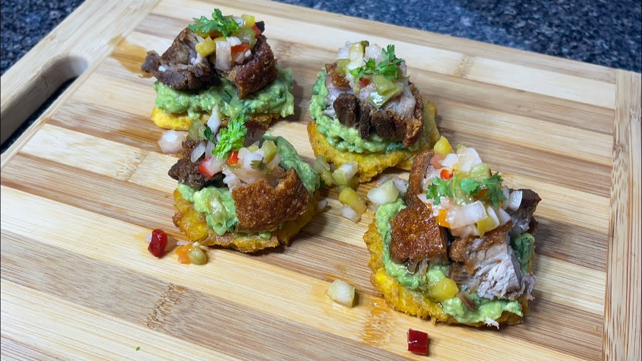 TOSTADAS DE CHICHARRÓN Y GUACAMOLE “Especial para papá”