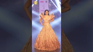 The Gorgeous Pretty Looks Wow As The Showstopper At Ctfw .
