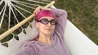 relatii parasociale si (inca) o vizita la mama