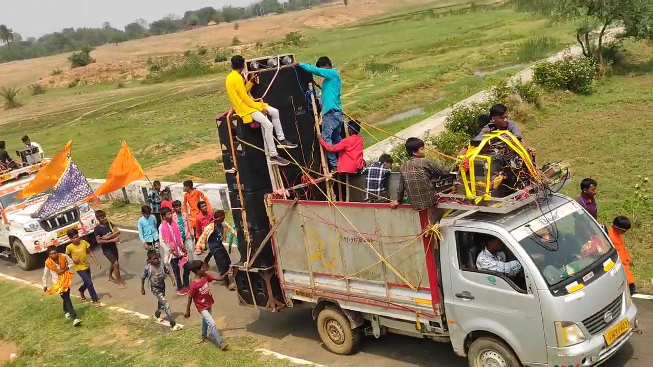 हमारे ग्राम पंचायत ताराकुरा का नवरात्रि जाग का कलस यात्रा है हर हर महादेव🛕🛕